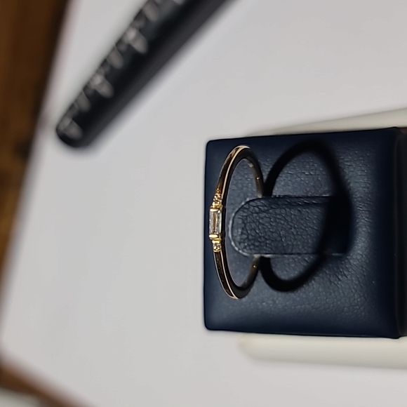 Jewelry - 14KT yellow gold and diamond ring